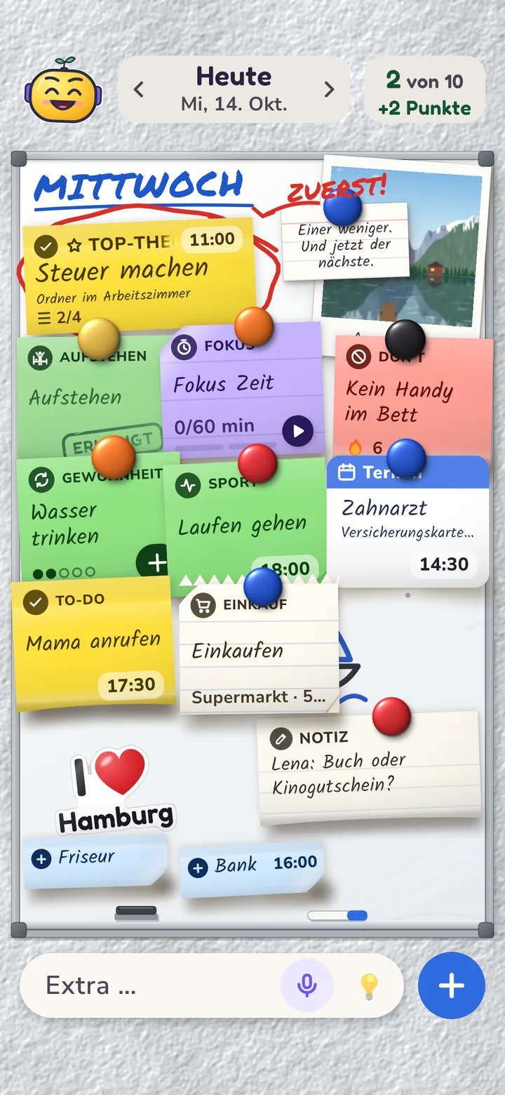 Stil Whiteboard: Zettel mit Magneten auf einer weißen Tafel.
